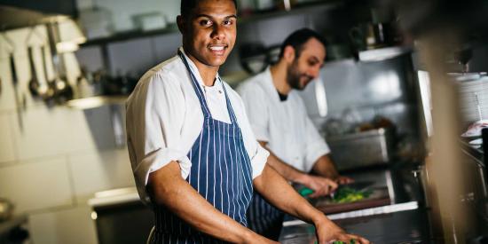 HOW RUNNING A PUB IS A GREAT OPPORTUNITY FOR A BUDDING CHEF